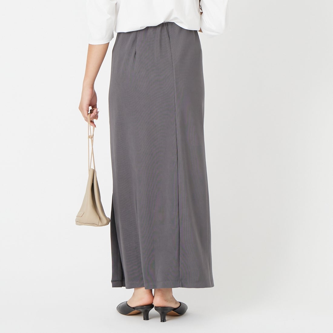 nenom [ネノム] マルチWAYナロースカート [NE23142065] 07 GRAY &&モデル身長：162cm 着用サイズ：F&&