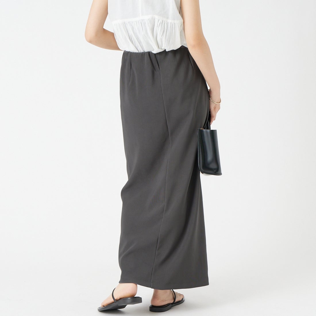 nenom [ネノム] マルチWAYナロースカート [NE23142065] 07 GRAY &&モデル身長：162cm 着用サイズ：F&&