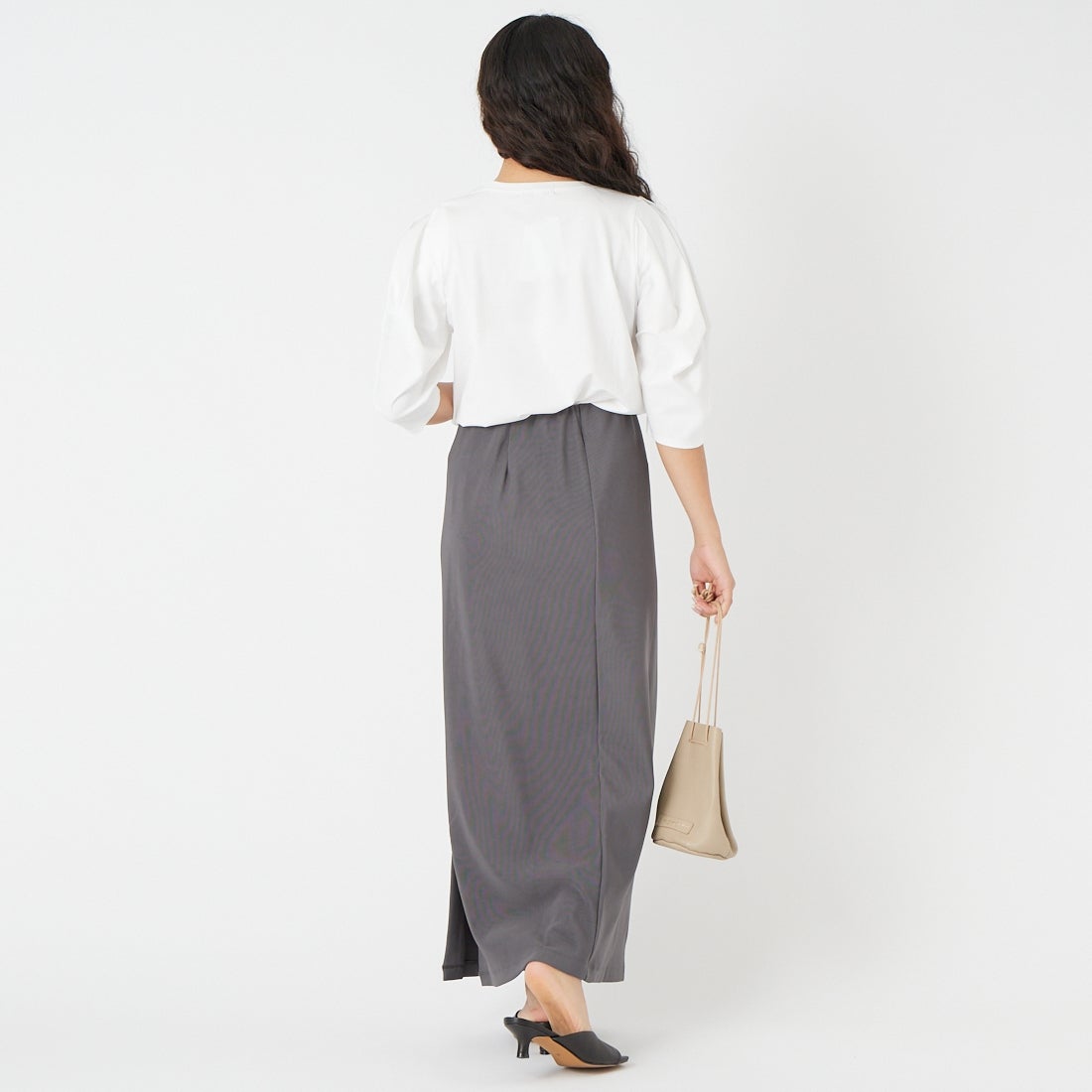 nenom [ネノム] マルチWAYナロースカート [NE23142065] 07 GRAY &&モデル身長：162cm 着用サイズ：F&&