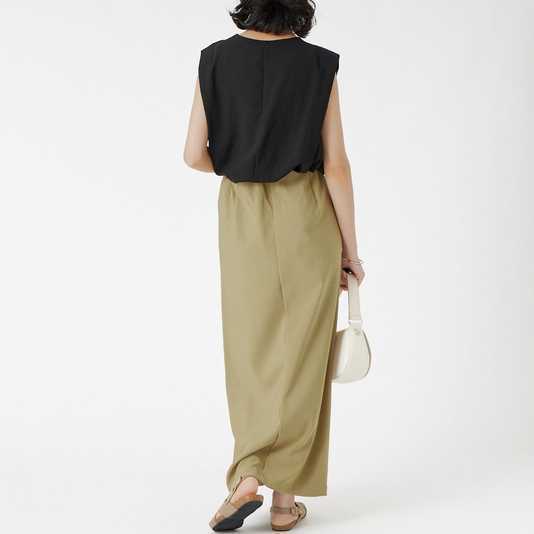 nenom [ネノム] マルチWAYナロースカート [NE23142065] 39 KHAKI &&モデル身長：162cm 着用サイズ：F&&