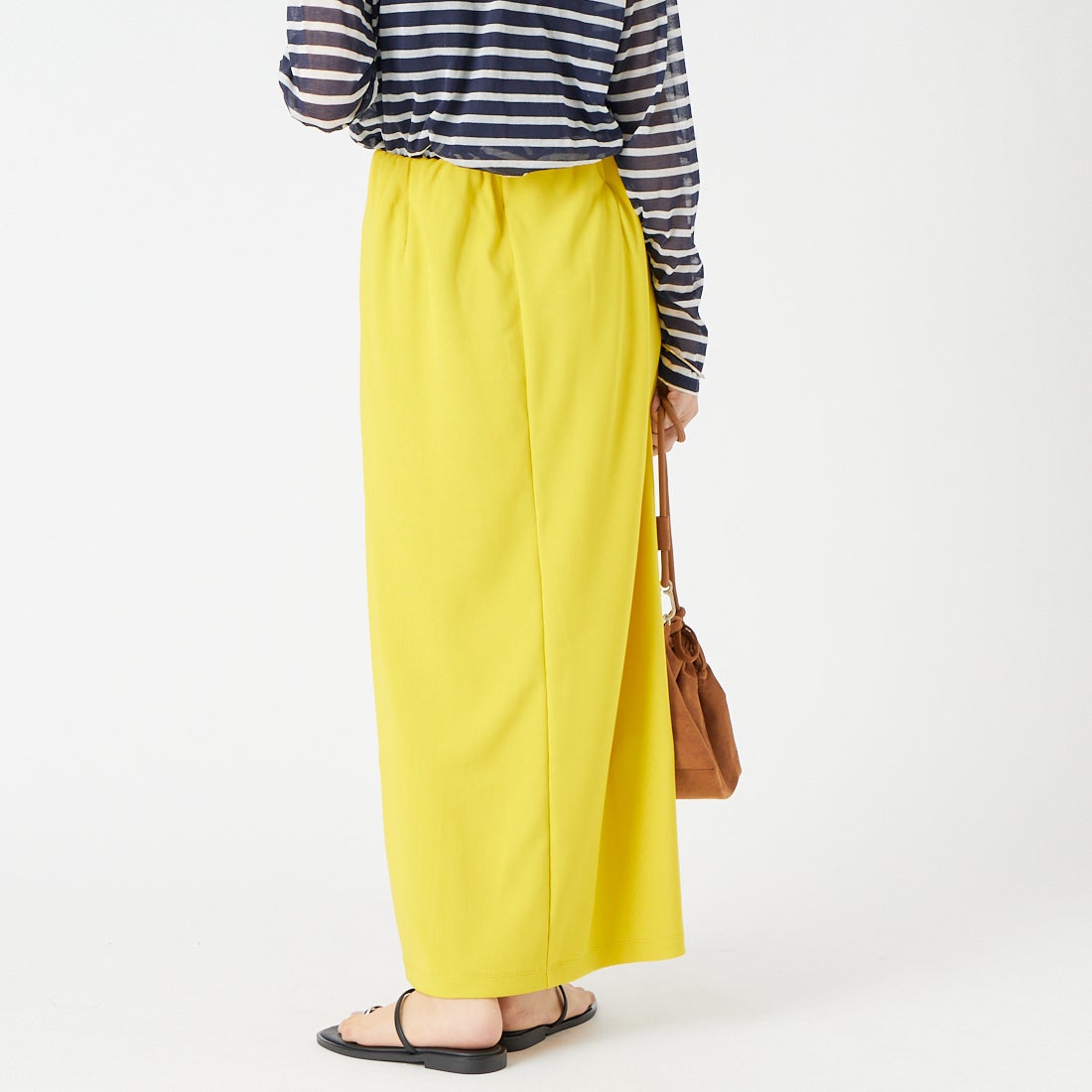 nenom [ネノム] マルチWAYナロースカート [NE23142065] 31 YELLOW &&モデル身長：162cm 着用サイズ：F&&