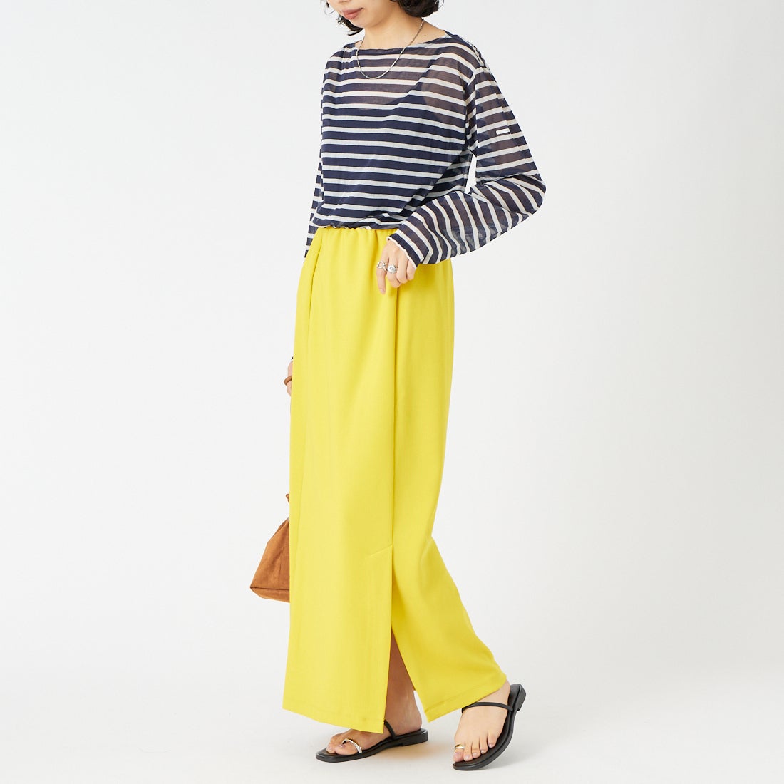 nenom [ネノム] マルチWAYナロースカート [NE23142065] 31 YELLOW &&モデル身長：162cm 着用サイズ：F&&