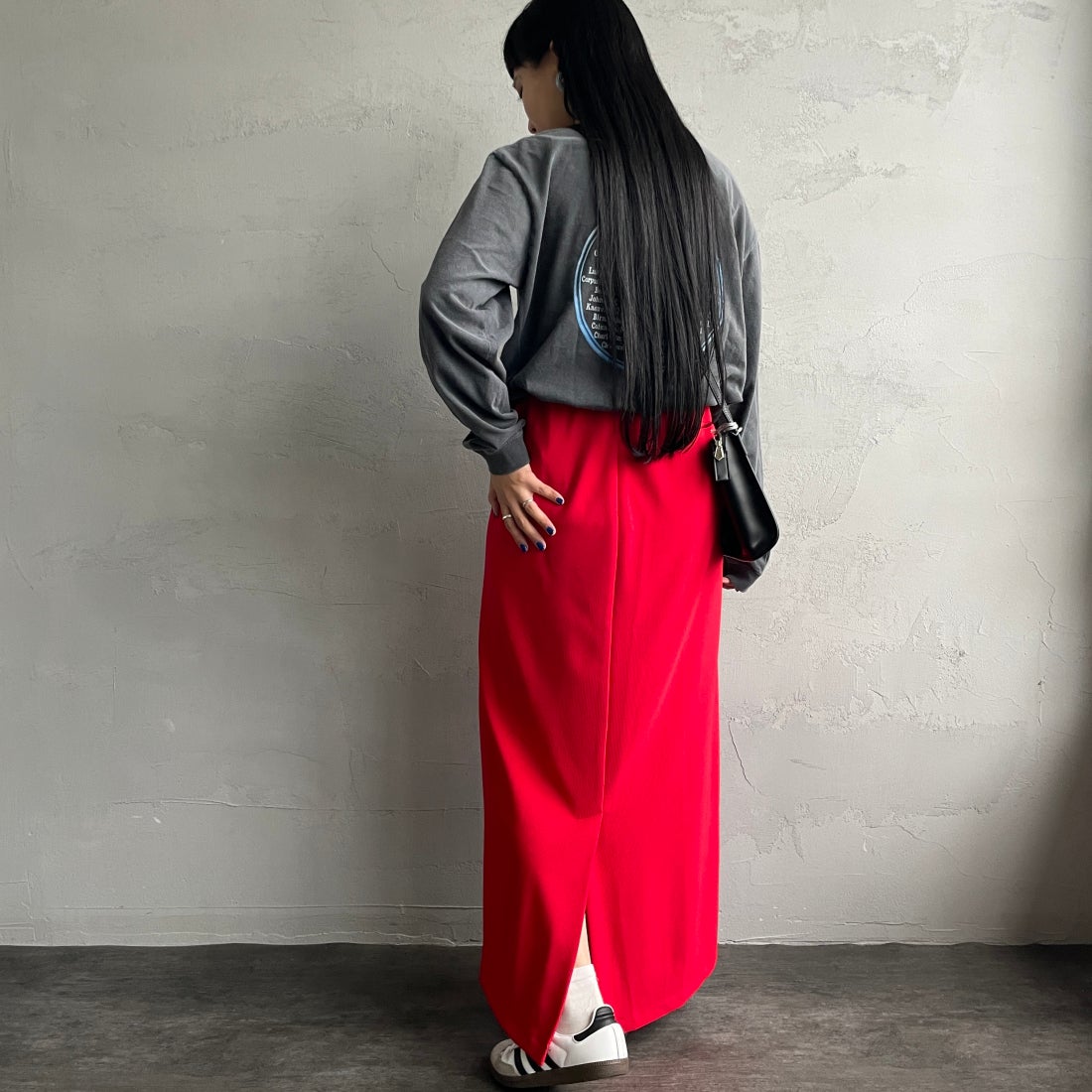 nenom [ネノム] マルチWAYナロースカート [NE23142065] 46 RED &&モデル身長：156cm 着用サイズ：F&&