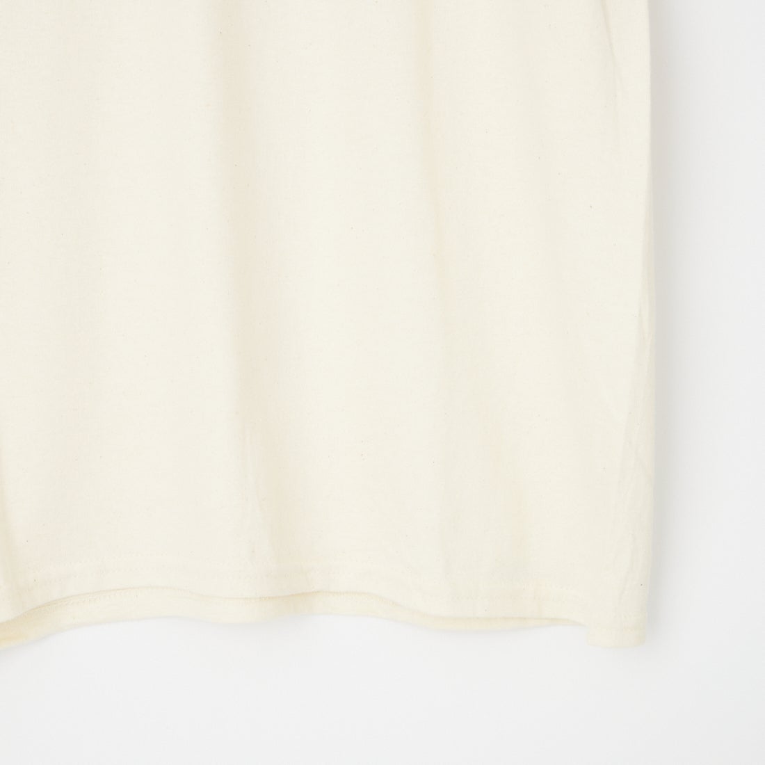 LIBERTY GRAPHICS [リバティーグラフィックス] サンフラワー&ビープリントTシャツ [SUNFLOWER-AND-BEES] NATURAL