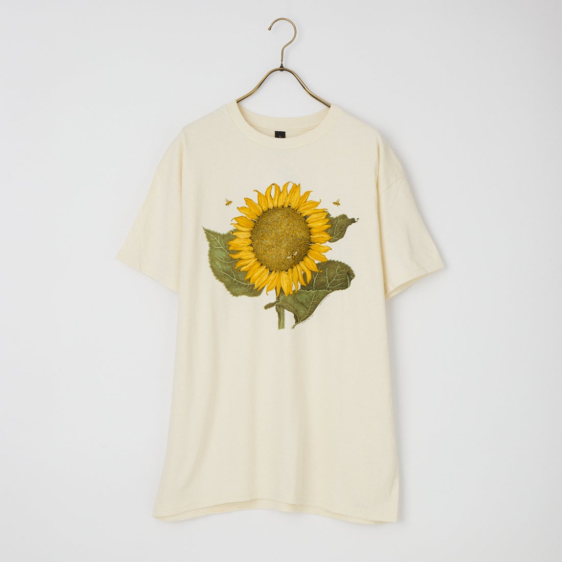 LIBERTY GRAPHICS [リバティーグラフィックス] サンフラワー&ビープリントTシャツ [SUNFLOWER-AND-BEES] NATURAL