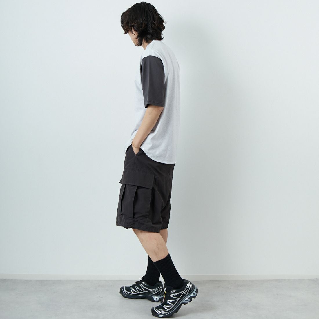 SEDAN ALL-PURPOSE [セダン オールパーパス] HENLEYNECK BASEBALL TEE [SD25S-CT05] ASH/CHR &&モデル身長：179cm 着用サイズ：L&&
