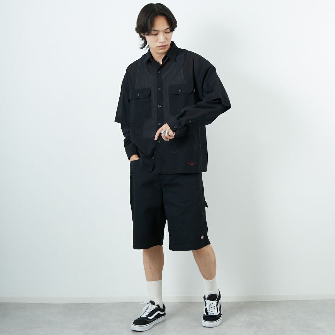 SEDAN ALL-PURPOSE [セダン オールパーパス] コンバーチブルワークシャツ [SD25S-SH02] BLACK &&モデル身長：179cm 着用サイズ：M&&