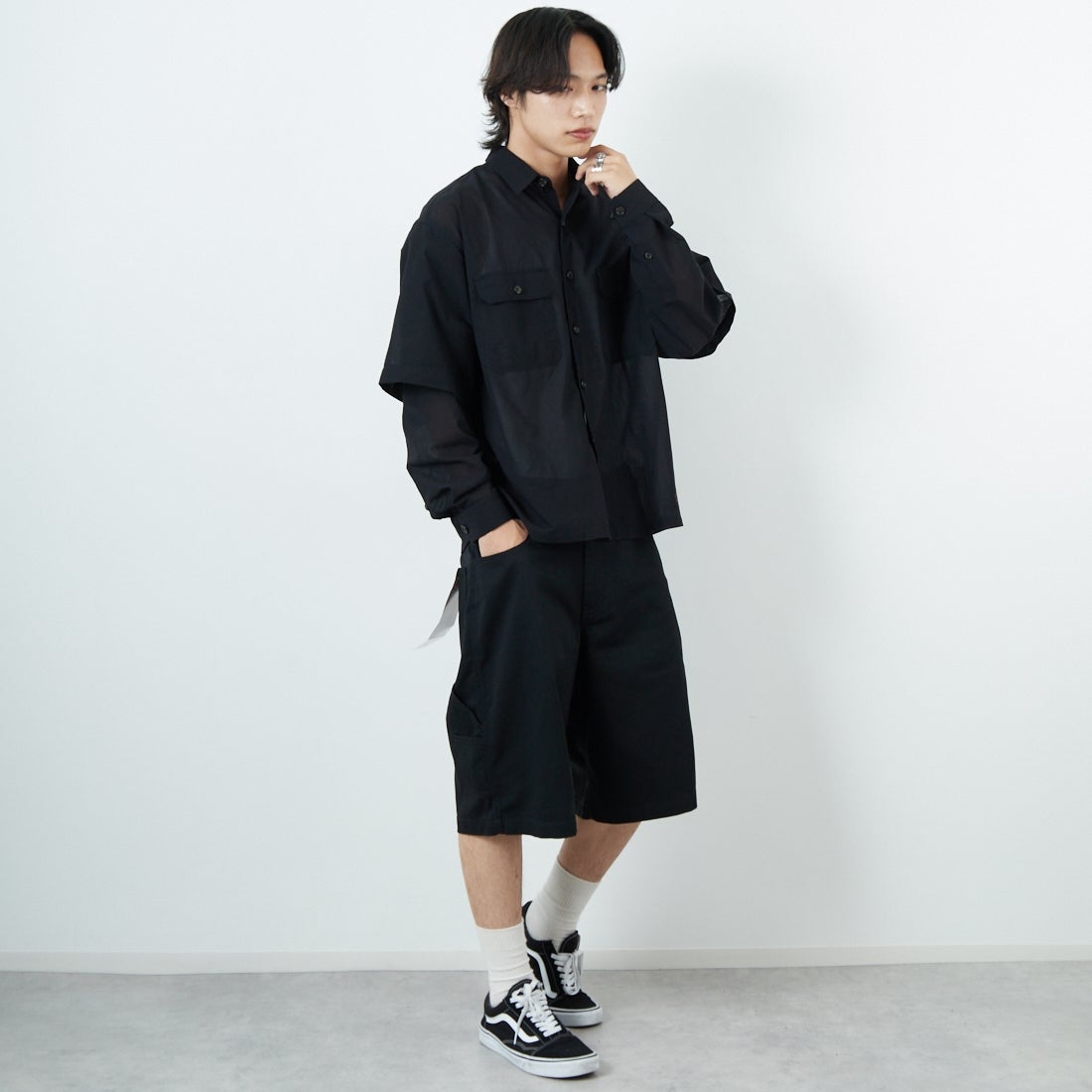 SEDAN ALL-PURPOSE [セダン オールパーパス] コンバーチブルワークシャツ [SD25S-SH02] BLACK &&モデル身長：179cm 着用サイズ：M&&