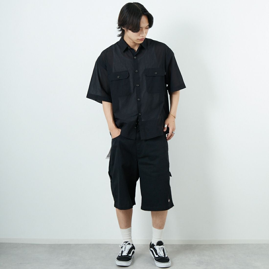 SEDAN ALL-PURPOSE [セダン オールパーパス] コンバーチブルワークシャツ [SD25S-SH02] BLACK &&モデル身長：179cm 着用サイズ：M&&