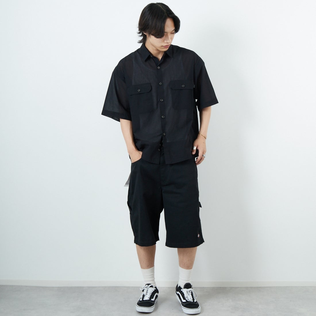 SEDAN ALL-PURPOSE [セダン オールパーパス] コンバーチブルワークシャツ [SD25S-SH02] BLACK &&モデル身長：179cm 着用サイズ：M&&