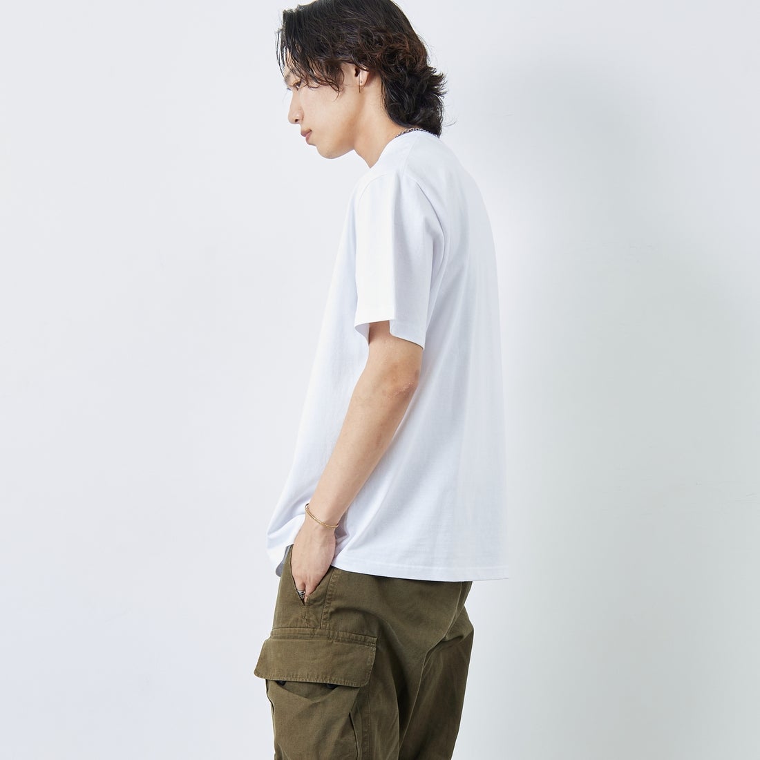 RVCA [ルーカ] TRIBAL SPIN ショートスリーブプリントTシャツ [BF04A206] WHT &&モデル身長：179cm 着用サイズ：L&&