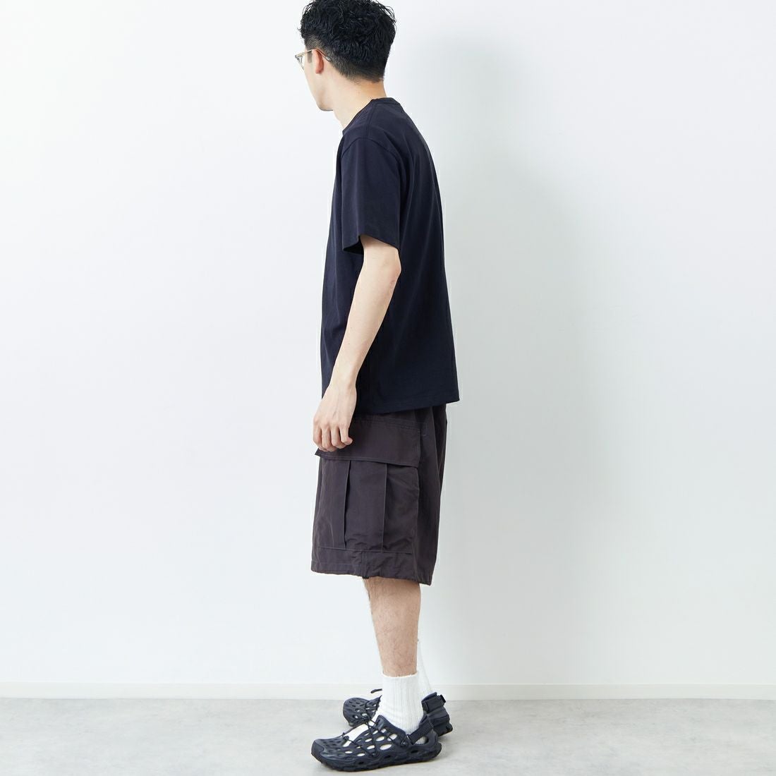 RVCA [ルーカ] TRIBAL SPIN ショートスリーブプリントTシャツ [BF04A206] BLK &&モデル身長：168cm 着用サイズ：M&&