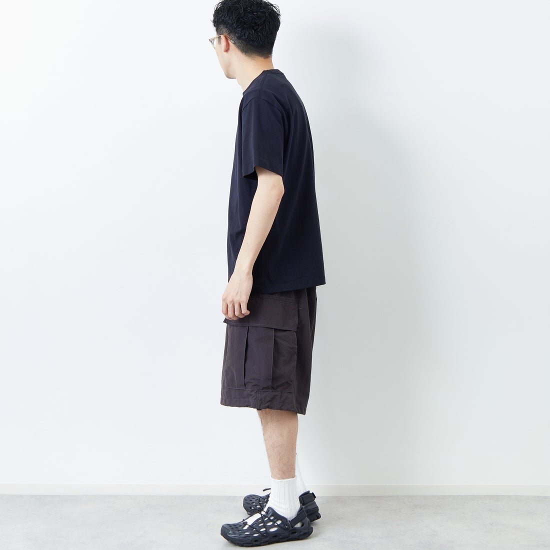 RVCA [ルーカ] TRIBAL SPIN ショートスリーブプリントTシャツ [BF04A206] BLK &&モデル身長：168cm 着用サイズ：M&&