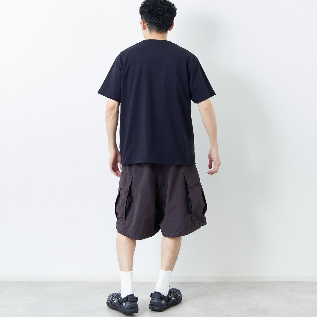 RVCA [ルーカ] TRIBAL SPIN ショートスリーブプリントTシャツ [BF04A206] BLK &&モデル身長：168cm 着用サイズ：M&&