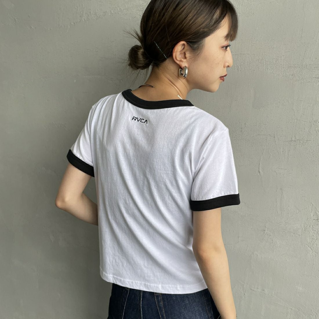 RVCA [ルーカ] パームツリーベビーリンガーTシャツ [BF04C205] WHT &&モデル身長：150cm 着用サイズ：M&&