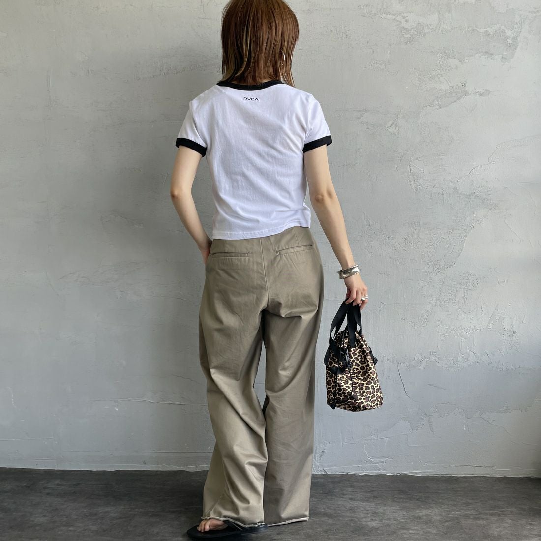 RVCA [ルーカ] パームツリーベビーリンガーTシャツ [BF04C205] WHT &&モデル身長：158cm 着用サイズ：M&&