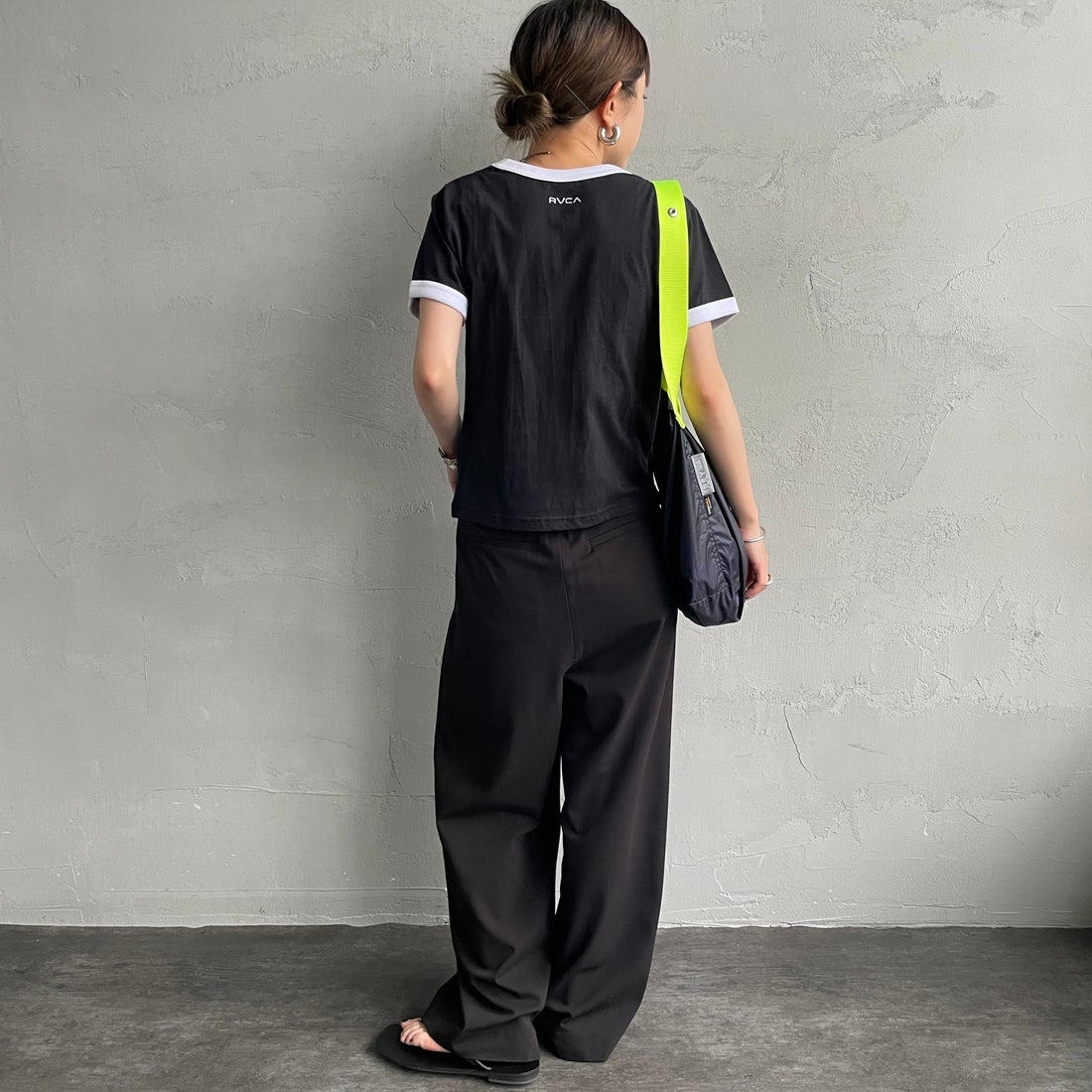 RVCA [ルーカ] パームツリーベビーリンガーTシャツ [BF04C205] BLK &&モデル身長：150cm 着用サイズ：M&&