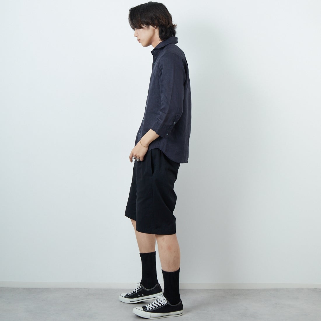 33Degrees [サーティスリーディグリーズ] フレンチリネン七分袖シャツ [BFQ211] NAVY &&モデル身長：179cm 着用サイズ：M&&