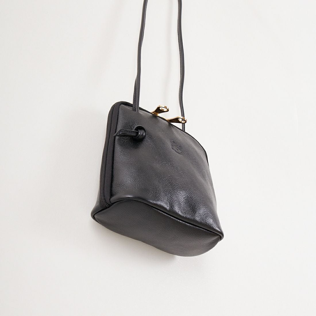 IL BISONTE [イルビゾンテ] クロスボディバッグ [54202300210] 35 ﾌﾞﾗｯｸ