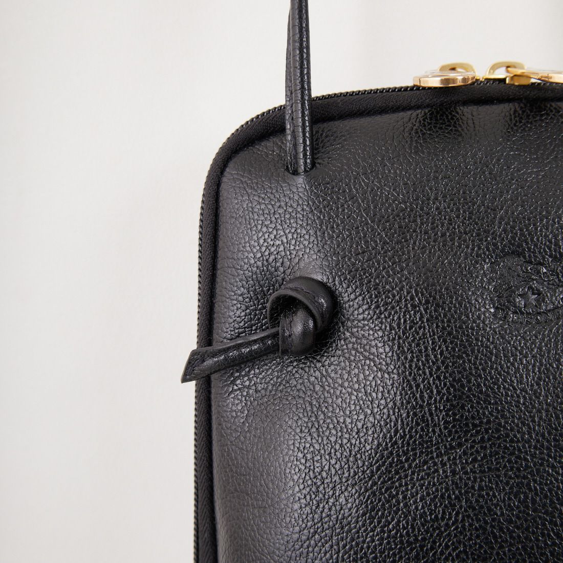 IL BISONTE [イルビゾンテ] クロスボディバッグ [54202300210] 35 ﾌﾞﾗｯｸ