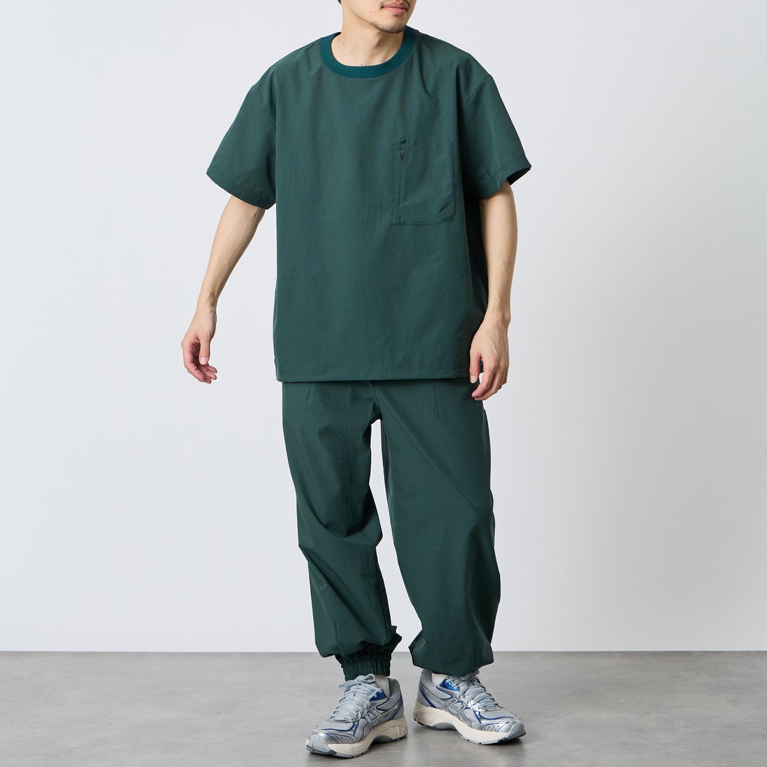 NANGA [ナンガ] ドットエア(R) コンフィーTシャツ [N2500-1J300A] GRN &&モデル身長：168cm 着用サイズ：M&&