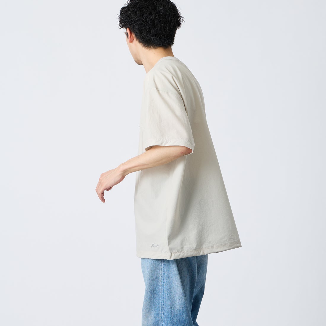 NANGA [ナンガ] ドットエア(R) コンフィーTシャツ [N2500-1J300A] S.BEG &&モデル身長：168cm 着用サイズ：L&&