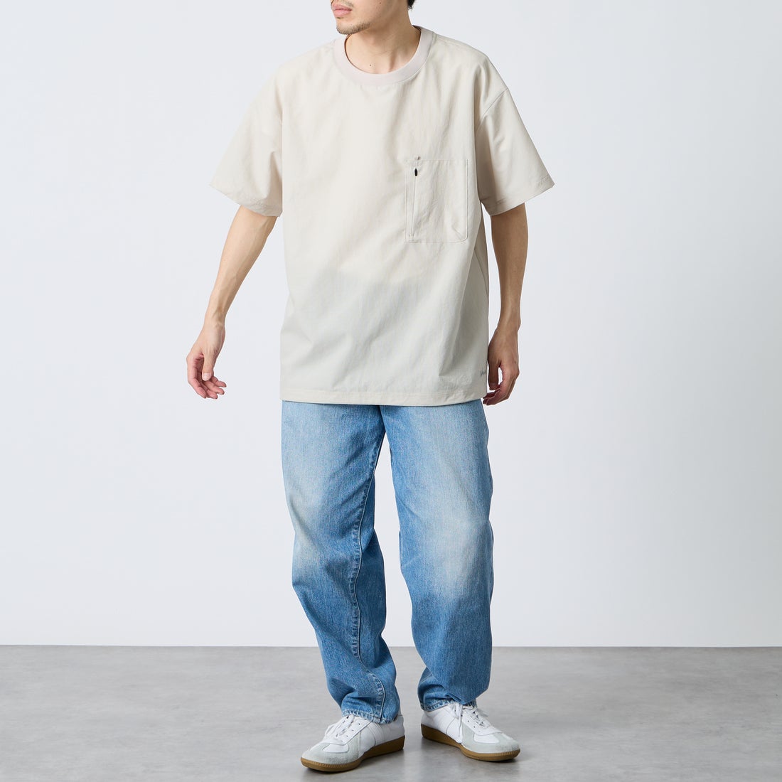 NANGA [ナンガ] ドットエア(R) コンフィーTシャツ [N2500-1J300A] S.BEG &&モデル身長：168cm 着用サイズ：L&&