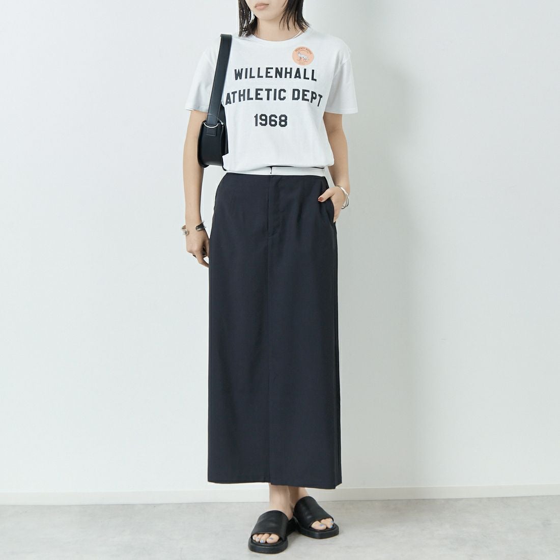 REGENCY WORKS [リージェンシーワークス] ロゴプリントショートスリーブTシャツ [02076-12] WHITE/BLAC &&モデル身長：167cm 着用サイズ：M&&