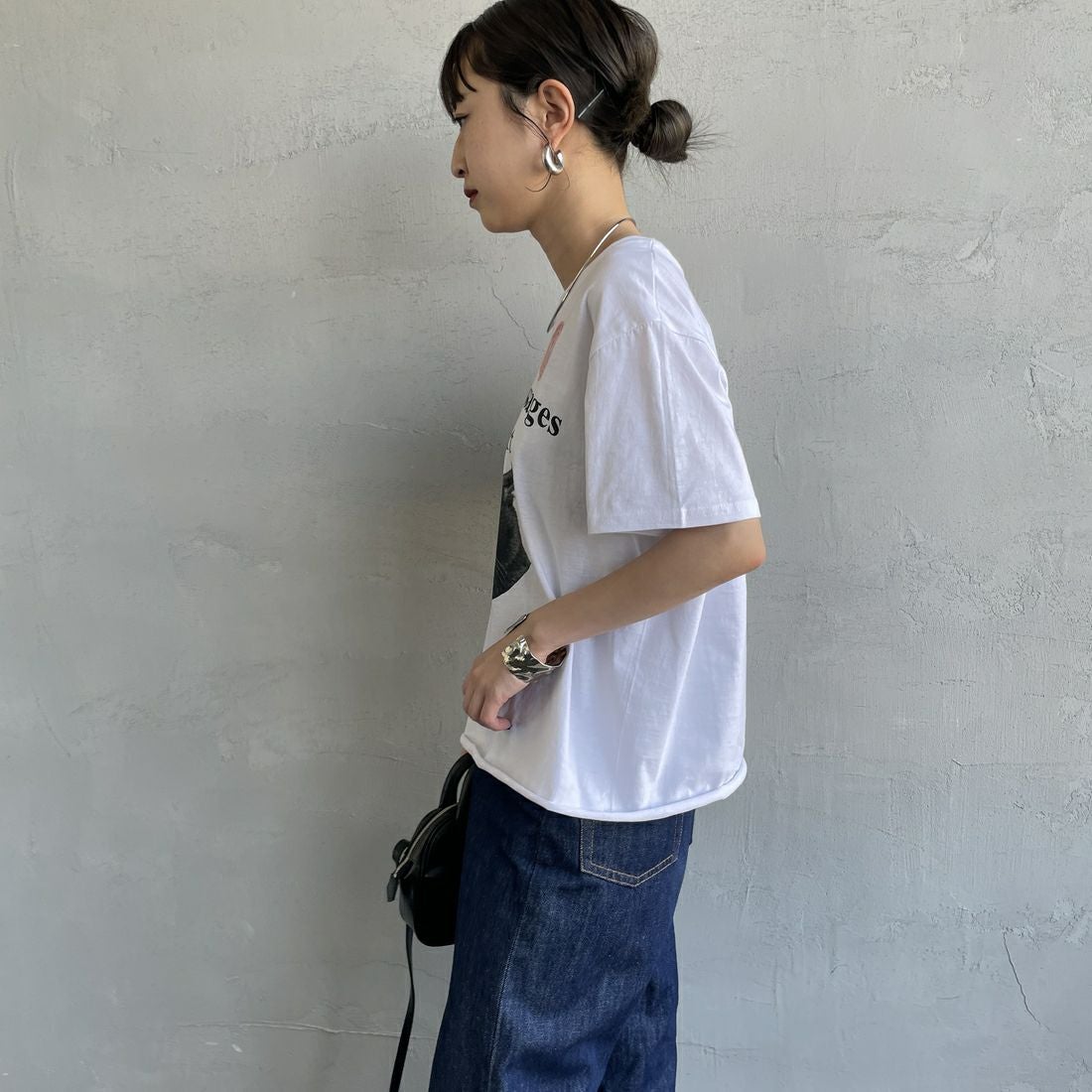 REGENCY WORKS [リージェンシーワークス] Meow メッセージショートスリーブTシャツ [02076-11] WHITE/BLAC &&モデル身長：150cm 着用サイズ：M&&