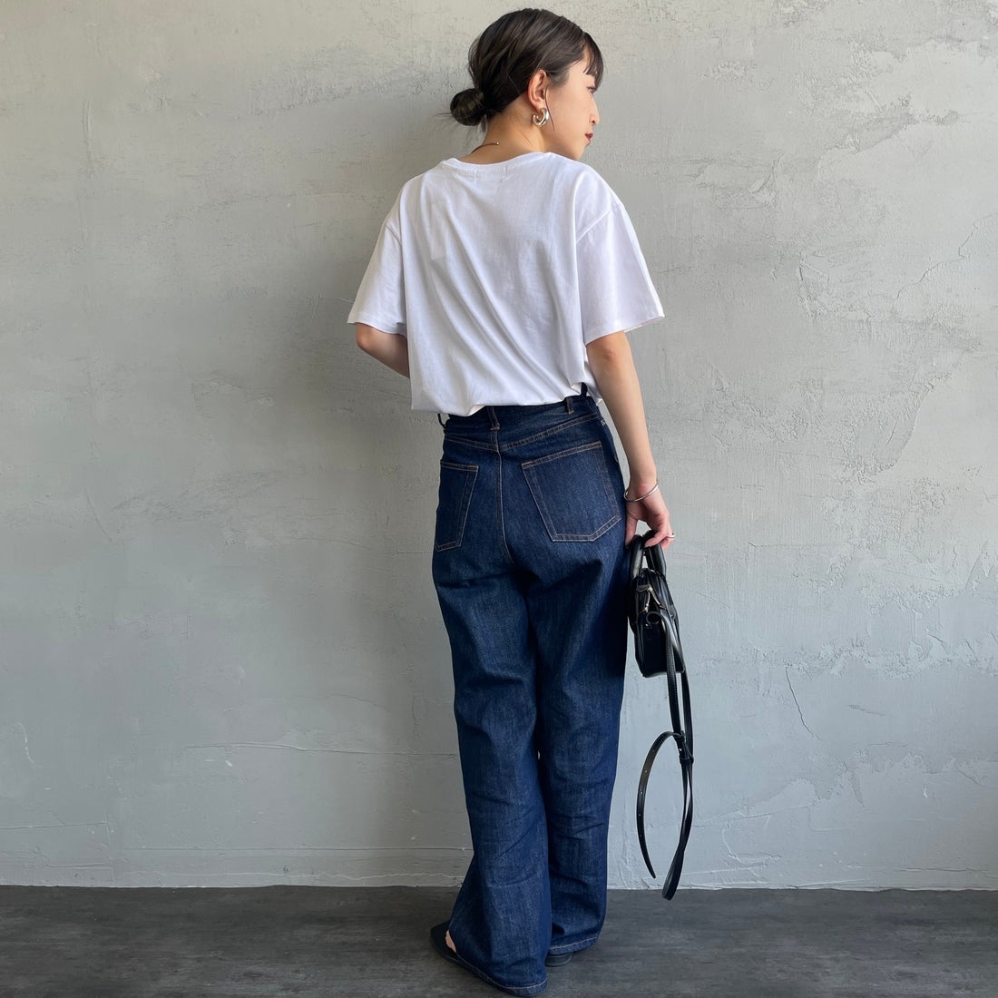 REGENCY WORKS [リージェンシーワークス] Meow メッセージショートスリーブTシャツ [02076-11] WHITE/BLAC &&モデル身長：150cm 着用サイズ：M&&