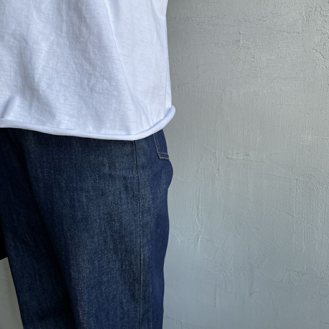 REGENCY WORKS [リージェンシーワークス] Meow メッセージショートスリーブTシャツ [02076-11] WHITE/BLAC &&モデル身長：150cm 着用サイズ：M&&