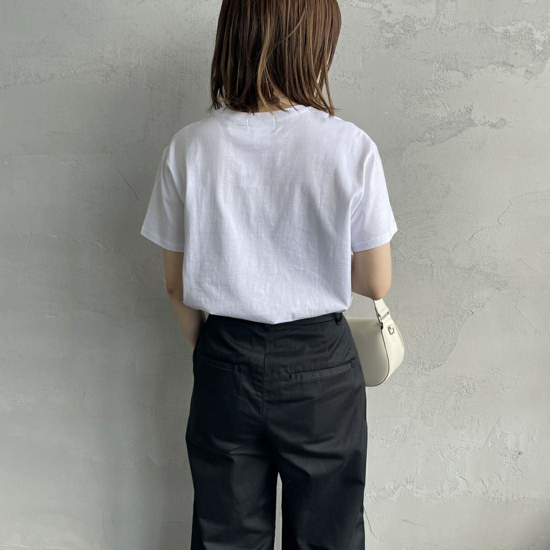 REGENCY WORKS [リージェンシーワークス] Meow メッセージショートスリーブTシャツ [02076-11] WHITE/BLAC &&モデル身長：158cm 着用サイズ：M&&