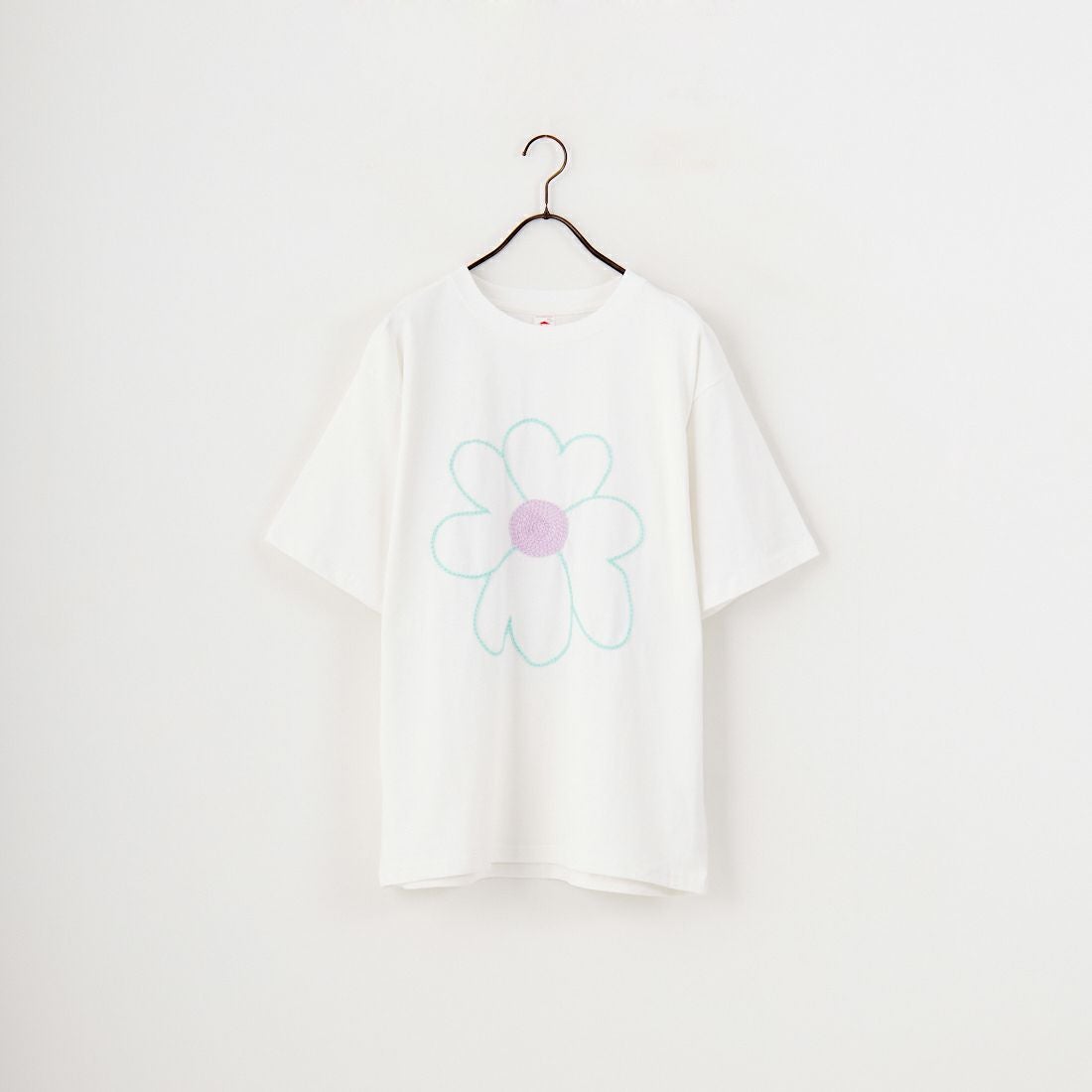 ChahChah [チャーチャー] フラワー刺繍ショートスリーブTシャツ [CC