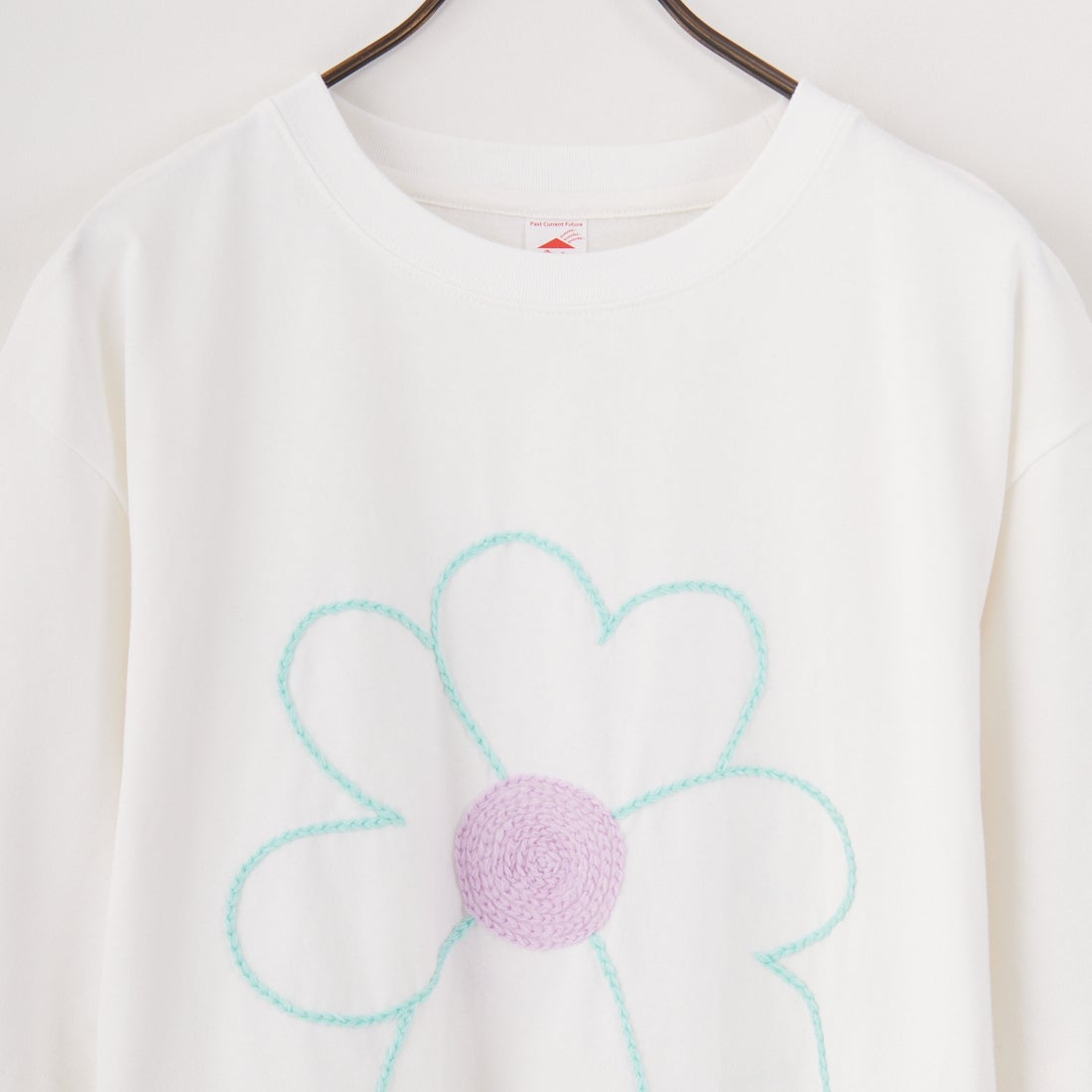 ChahChah [チャーチャー] フラワー刺繍ショートスリーブTシャツ [CC-25SS-C01] PURE WHITE