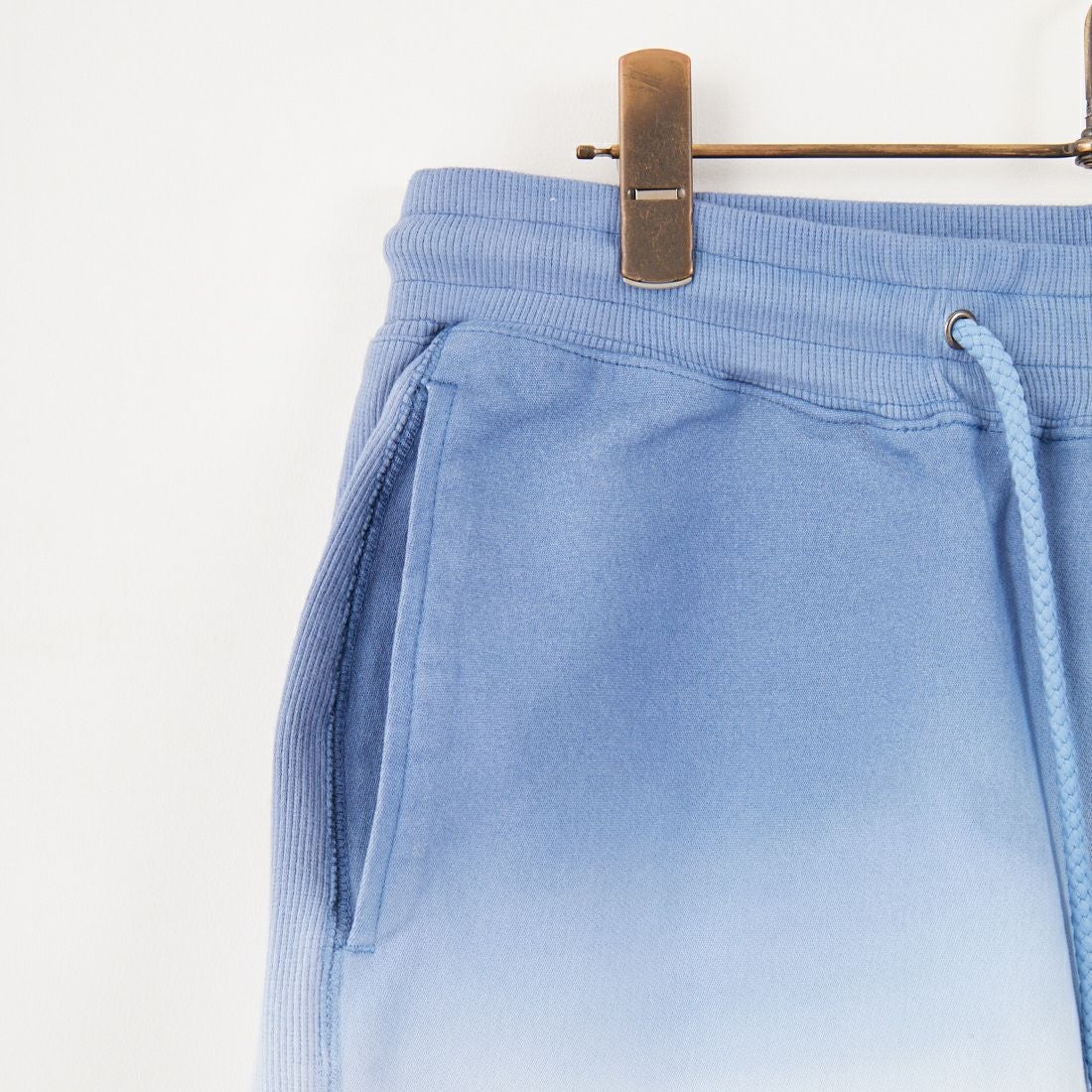 1PIU1UGUALE3 RELAX [ウノ ピゥ ウノ ウグァーレ トレ] グラデーションジョグショーツ [USB-25076] SN95 INDIG