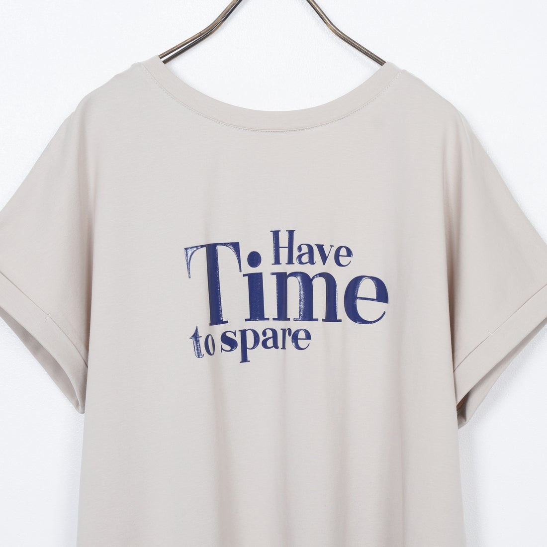 Maison de L'allure [メゾン ドゥ ラリュール] 光沢ラバーロゴプリントTシャツ [M25112029] 23 GREIGE