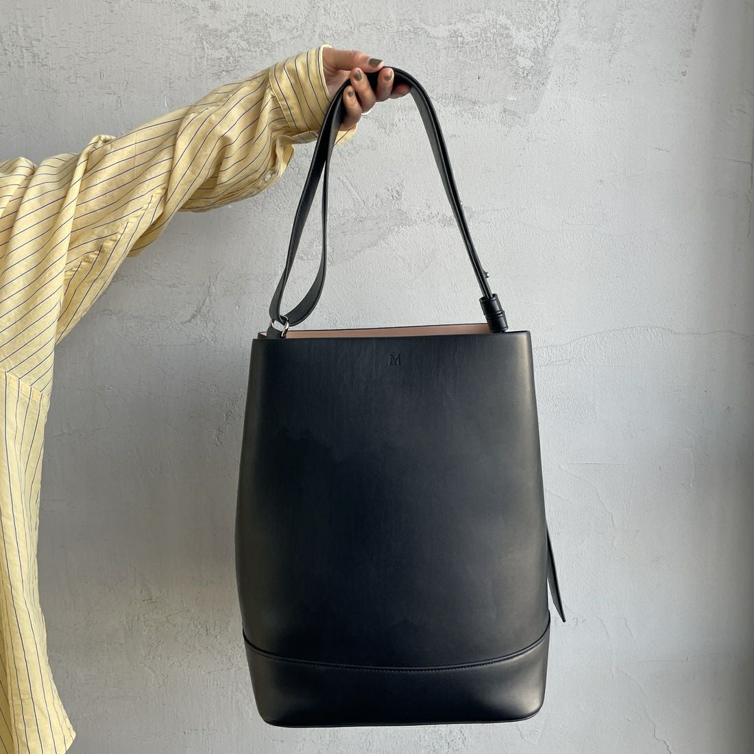 &MyuQ [アンドミューク] JUNO バケツ型トートバッグ [MCB071] BLACK