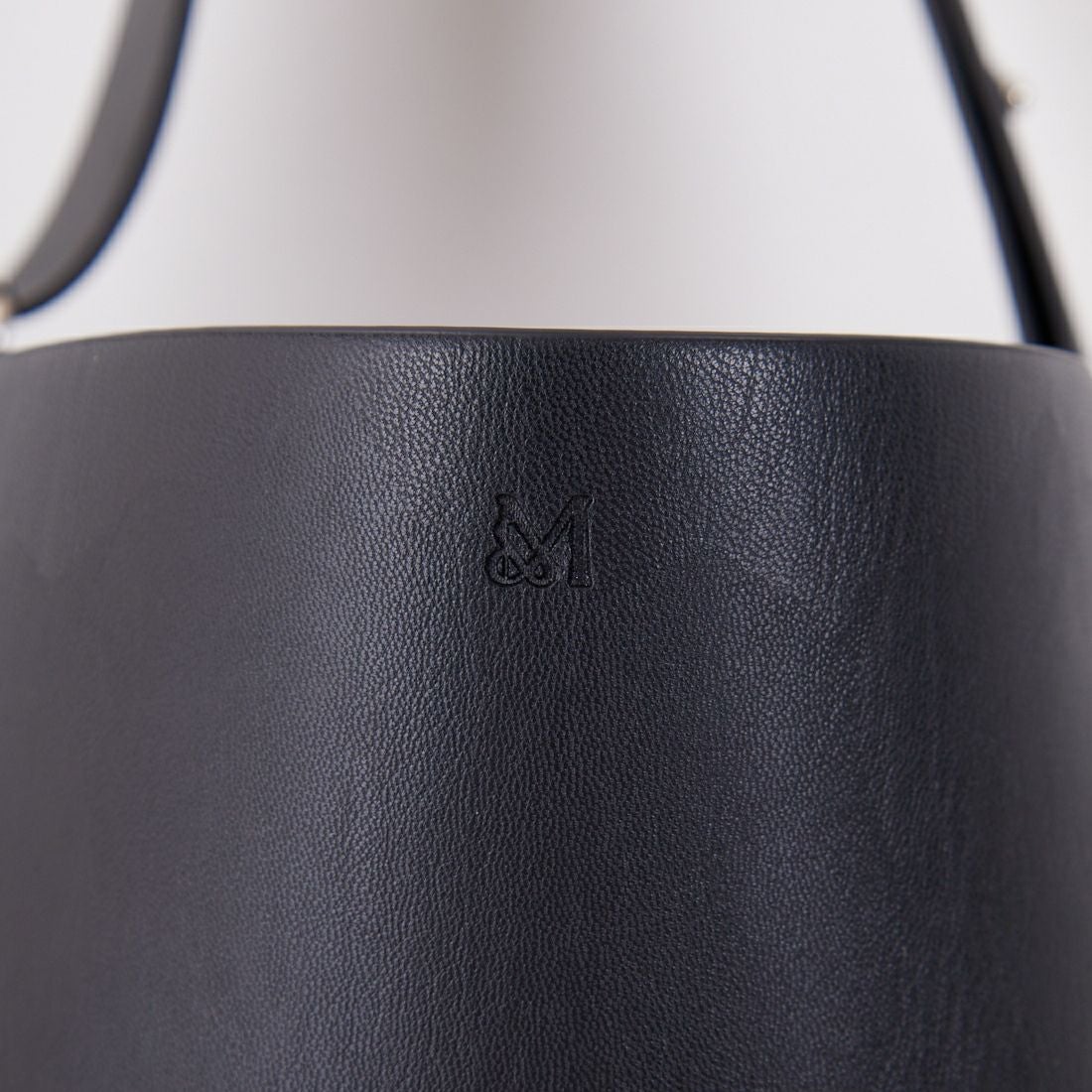 &MyuQ [アンドミューク] JUNO バケツ型トートバッグ [MCB071] BLACK