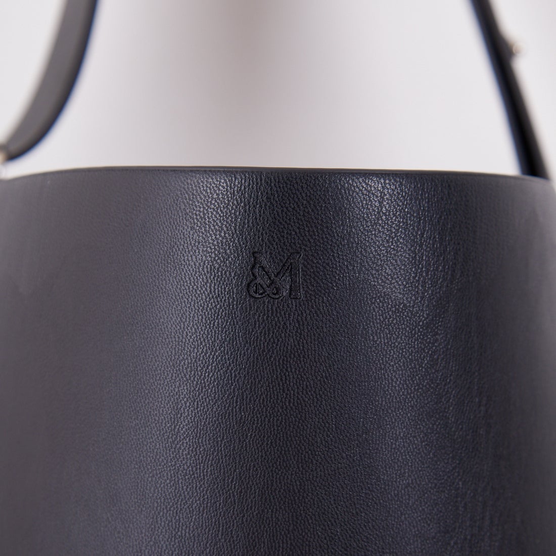 &MyuQ [アンドミューク] JUNO バケツ型トートバッグ [MCB071] BLACK