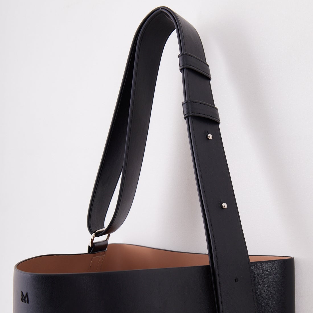 &MyuQ [アンドミューク] JUNO バケツ型トートバッグ [MCB071] BLACK