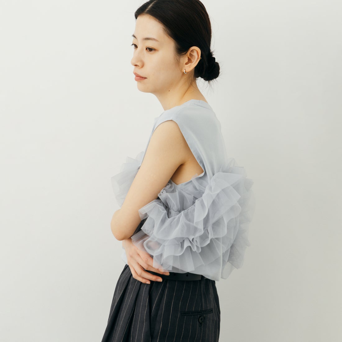 nenom [ネノム] マルチWAY チュールフリルドッキングノースリーブTシャツ [NE25112033] 05 L.GRAY