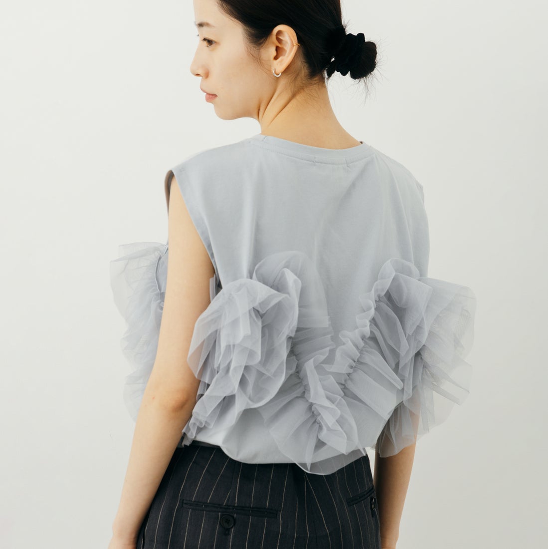nenom [ネノム] マルチWAY チュールフリルドッキングノースリーブTシャツ [NE25112033] 05 L.GRAY