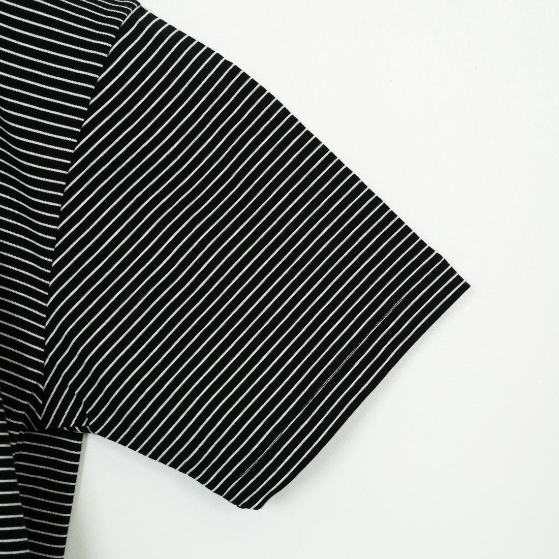 SLICK [スリック] マイクロボーダードローストリングTシャツ [5230102] 700 BLK/WH