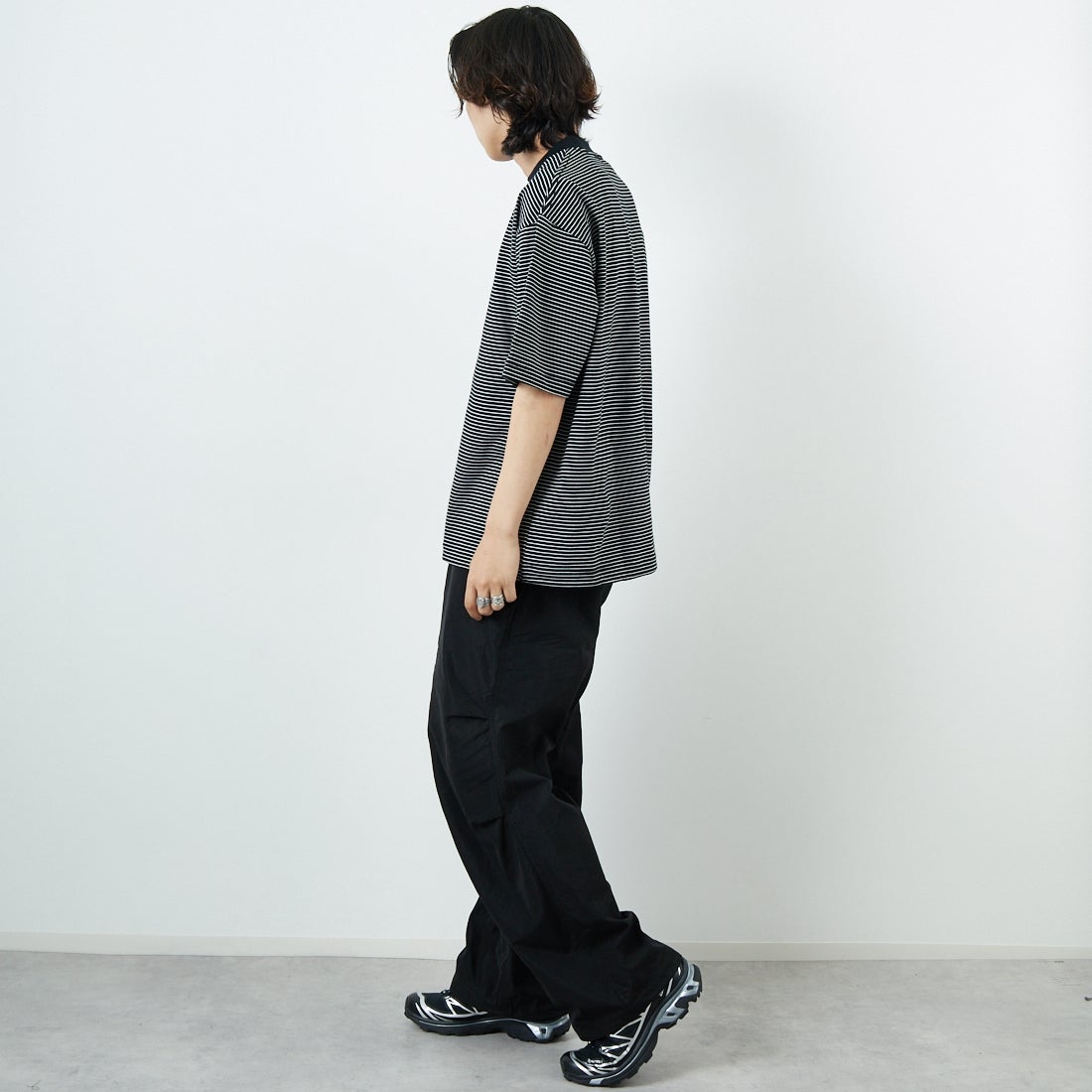 SLICK [スリック] マイクロボーダードローストリングTシャツ [5230102] 700 BLK/WH &&モデル身長：179cm 着用サイズ：1&&
