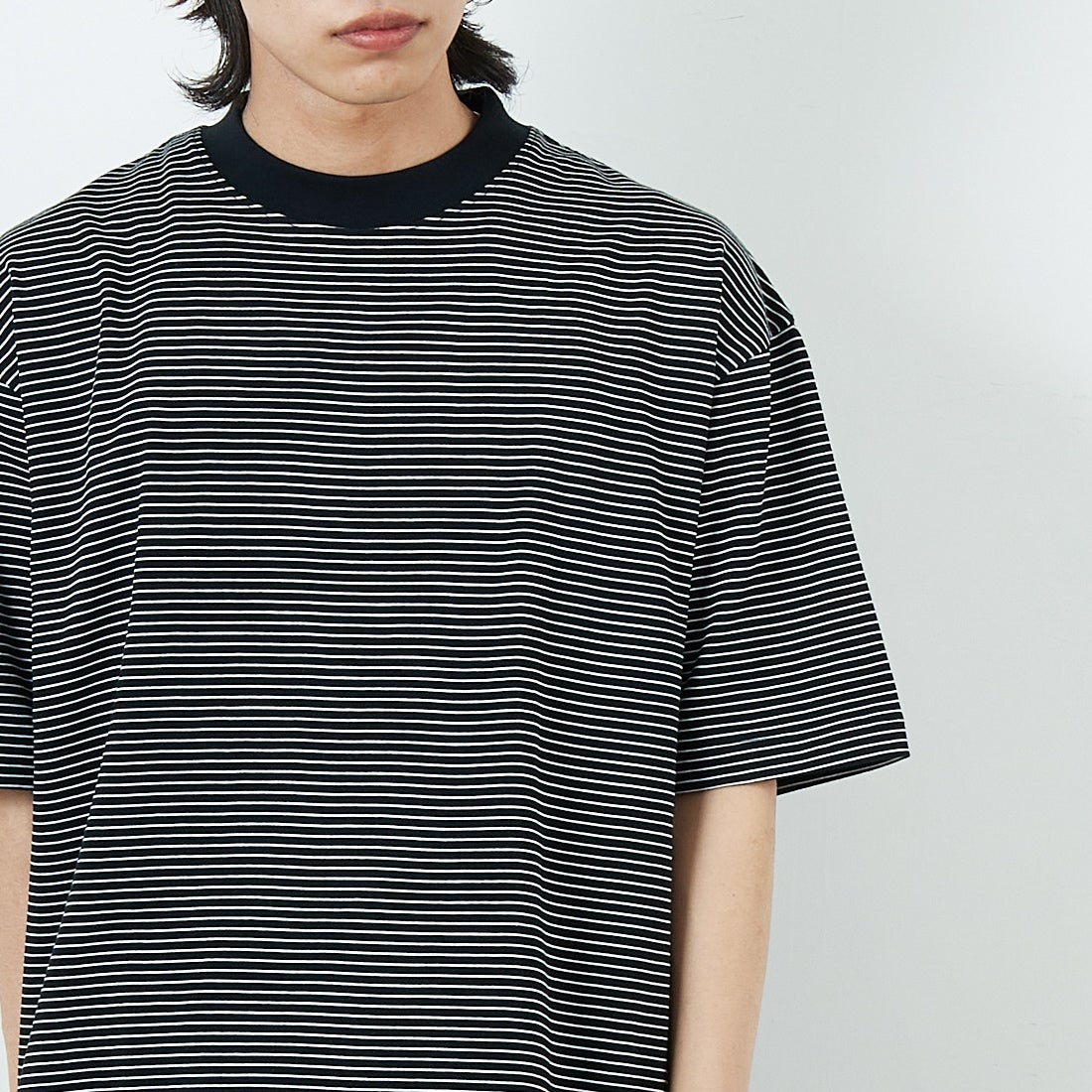 SLICK [スリック] マイクロボーダードローストリングTシャツ [5230102] 700 BLK/WH &&モデル身長：179cm 着用サイズ：1&&