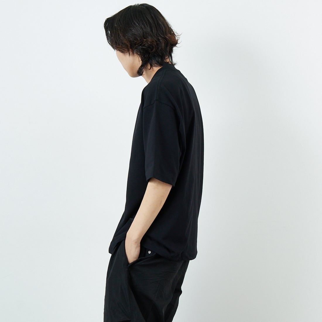 SLICK [スリック] ダブルヤーンドローストリングTシャツ [5230101] 700 BLACK &&モデル身長：179cm 着用サイズ：1&&