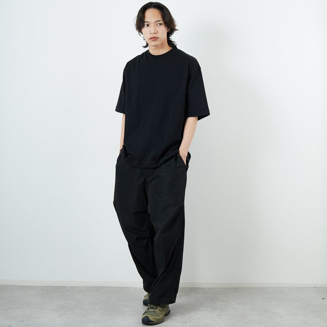 SLICK [スリック] ダブルヤーンドローストリングTシャツ [5230101] 700 BLACK &&モデル身長：179cm 着用サイズ：1&&