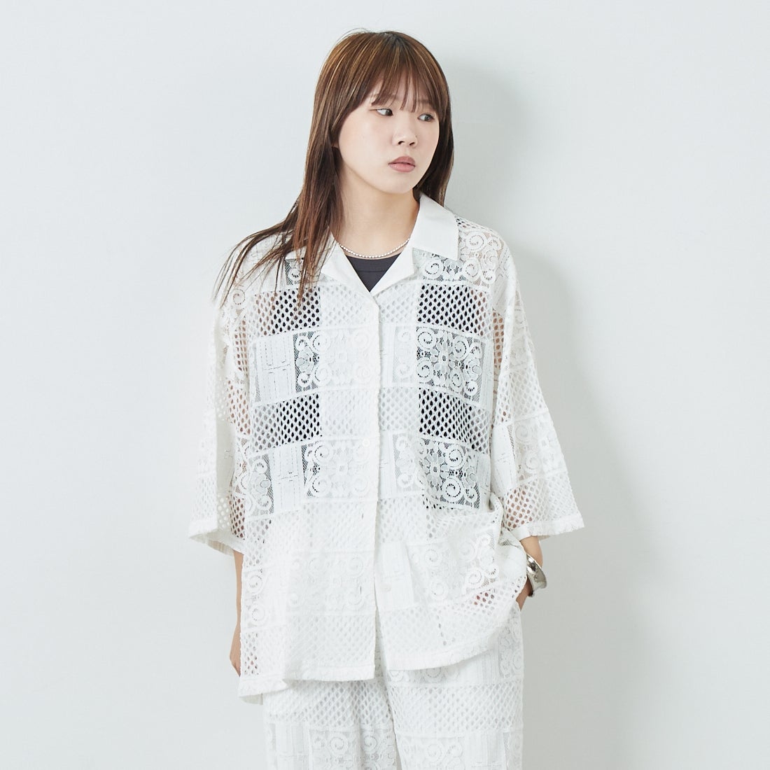 100 WHITE&&モデル身長：167cm 着用サイズ：F&&