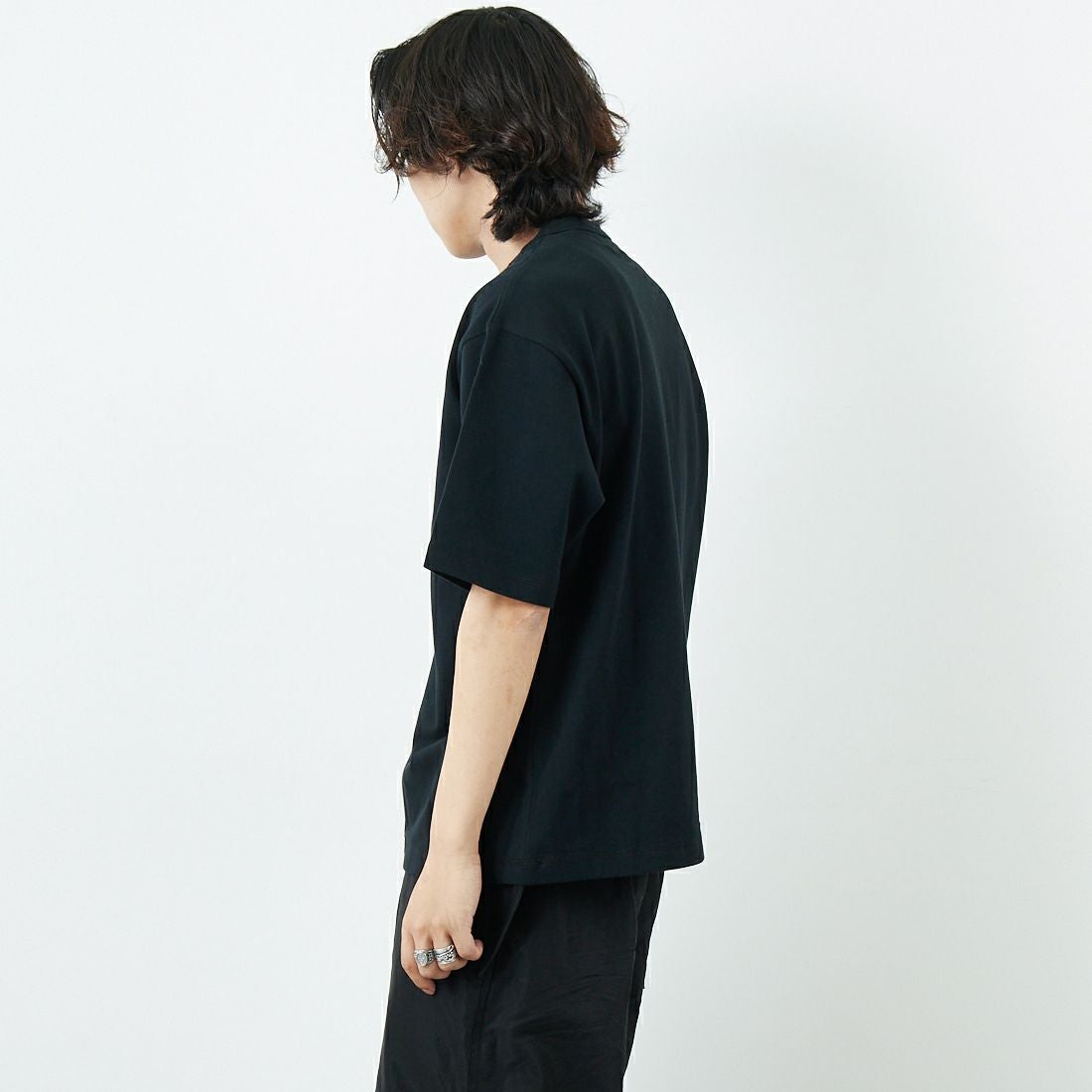 SLICK [スリック] 鹿の子ヘンリーネックTシャツ [5230109] 700 BLACK &&モデル身長：179cm 着用サイズ：1&&