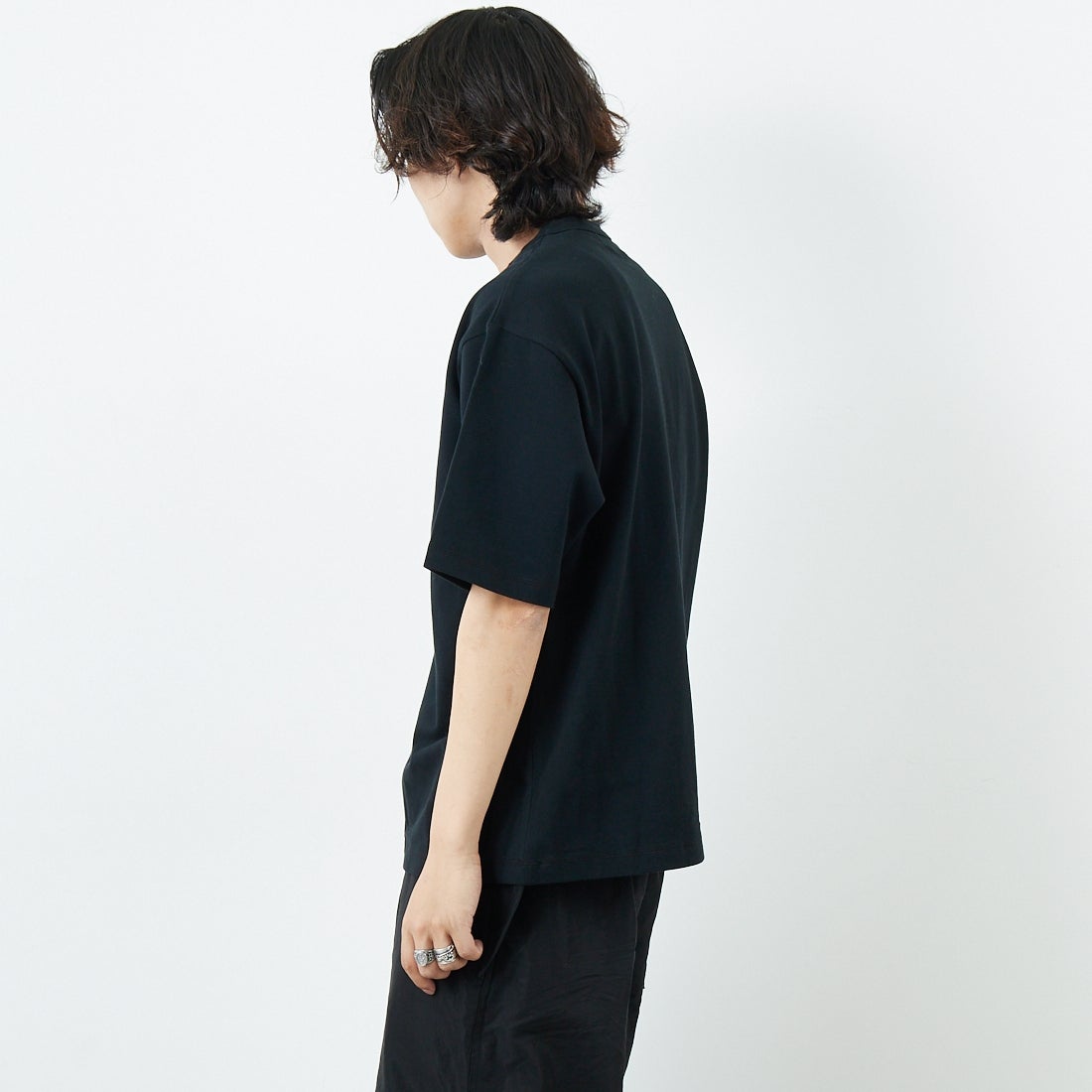 SLICK [スリック] 鹿の子ヘンリーネックTシャツ [5230109] 700 BLACK &&モデル身長：179cm 着用サイズ：1&&
